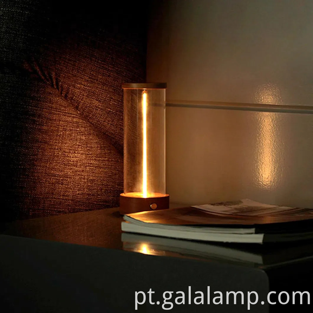 Luz noturna de cabeceira recarregável e elegante com iluminação ambiente moderna magnética